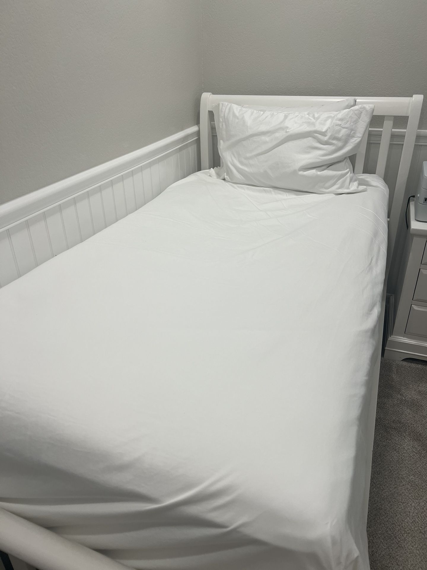 Twin Bed