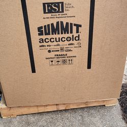 GAS OVEN, BUILT IN THE WALL