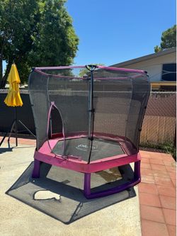 Free trampoline