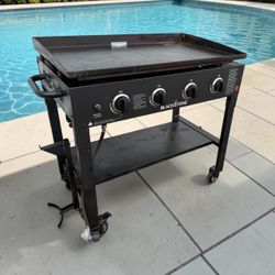 Delivery Available! Blackstone 36-Inch 4-Burner Griddle Cooking Station Grill, Works Great! Does not include propane tank