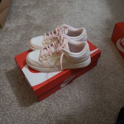 Women's Nike Dunk Low