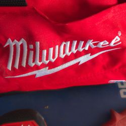 Milwaukee Bundle 