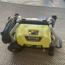 Pressure washer 1900 psi