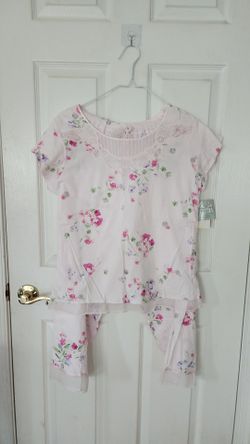 Two-piece Set Of Short Sleeves Sleeping Capri