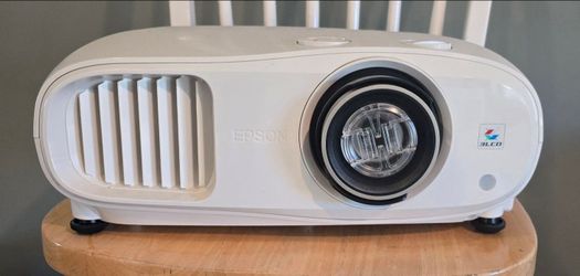 Epson 3800 3LCD Home Theater Projector