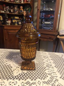 Beautiful vintage candy dish