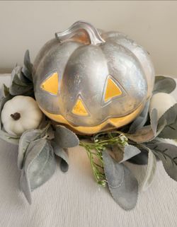 Lighted Silver Pumpkin and Mini Wreath