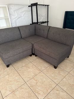 Gray Modular Sectional Couch – Rearrangeable Set