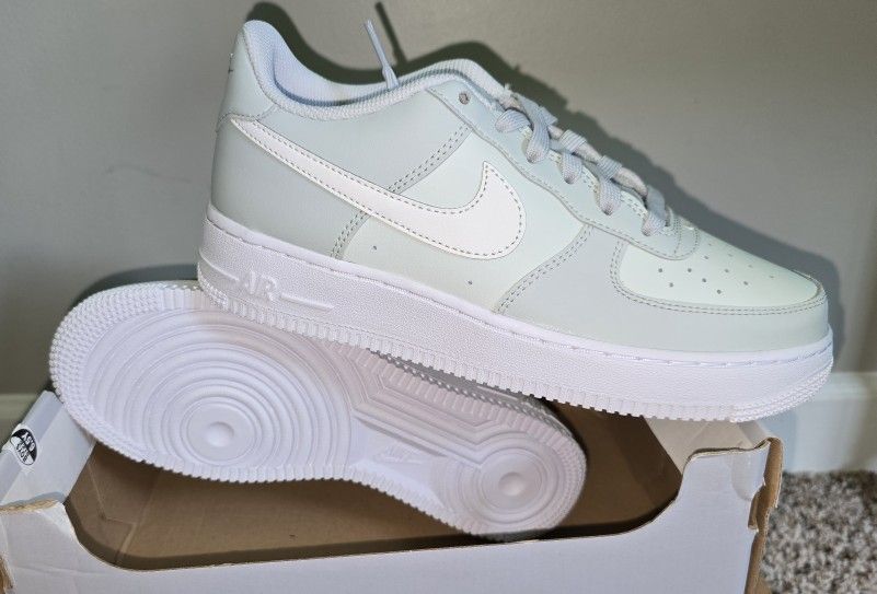 Nike Air Force 1 Sz 6.5Y/8W