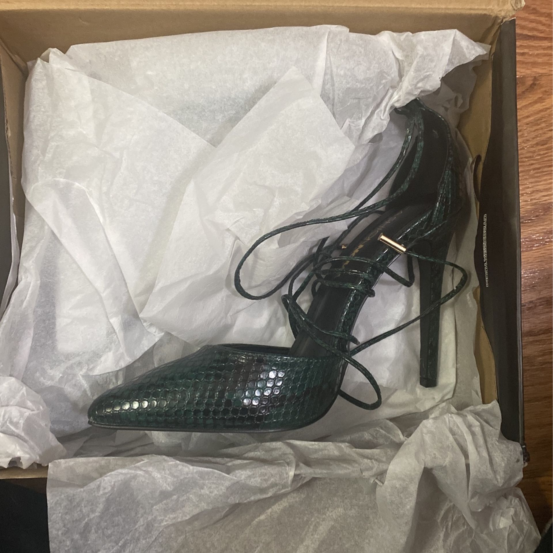 NEW! Green Pumps