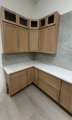Kitchen cabinets  FINANCING AVAILABLE 18 MONTHS NO INTEREST 0 DOWNPAYMENT