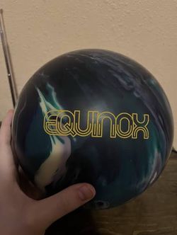 Equinox solid 2 fingers brand new only 2 games on it
