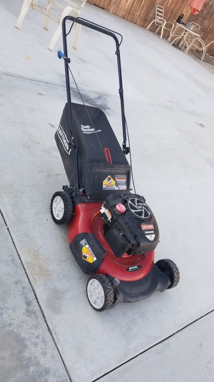 Craftsman Lawnmower Used WORKS Good for Sale in San Bernardino, CA