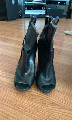 Jessica Simpson 7.5 leather booties
