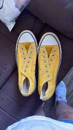 Converse Chuck Taylor Low Top Sneakers Yellow