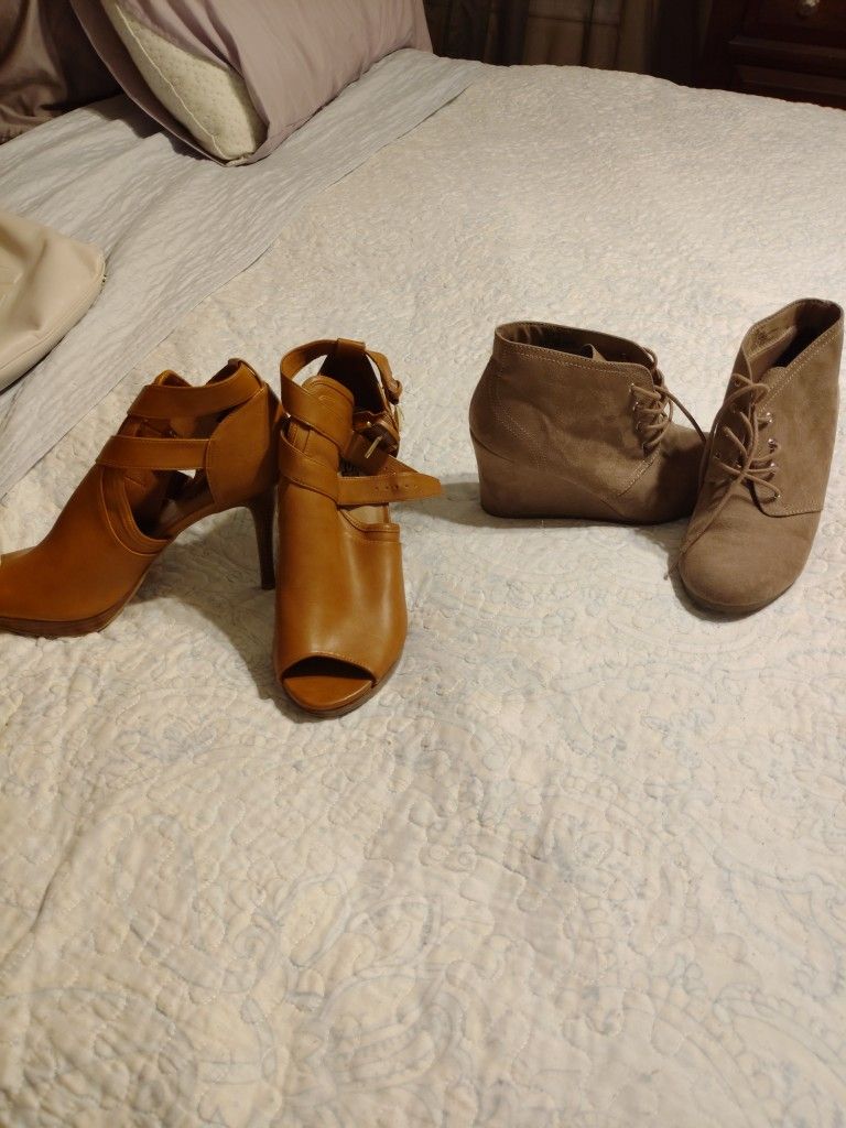 Woman's Shoes Size 11