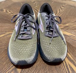 Brooks Women’s Adrenaline GTS Running Shoes Size 10