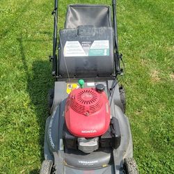 Honda HRX217 (Blade Control System) Gas Self-propelled Lawn Mower (Retail $900) VERY GOOD