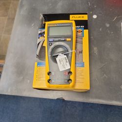 Fluke 179 Multimeter W/ Leads