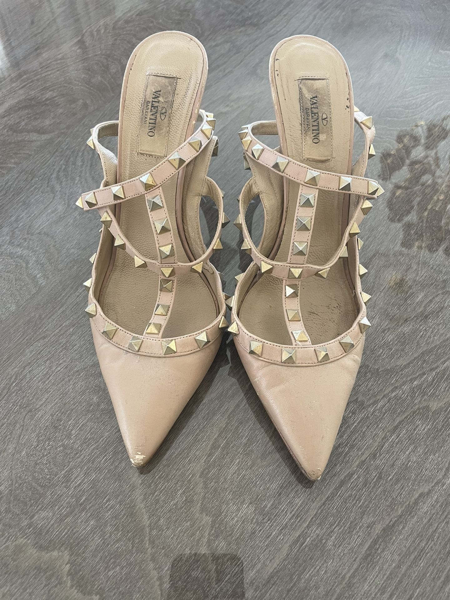 Valentino Rockstud Heels Beige Used Size 39