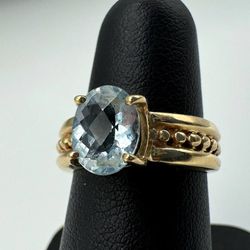10k oval 2ct Aquamarine stone ring size 7