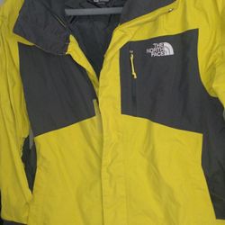 Mens North Face Jacket NWOT letting go for $165 or Mens North Face Puffer Vest  wore 1x letting it go for $165