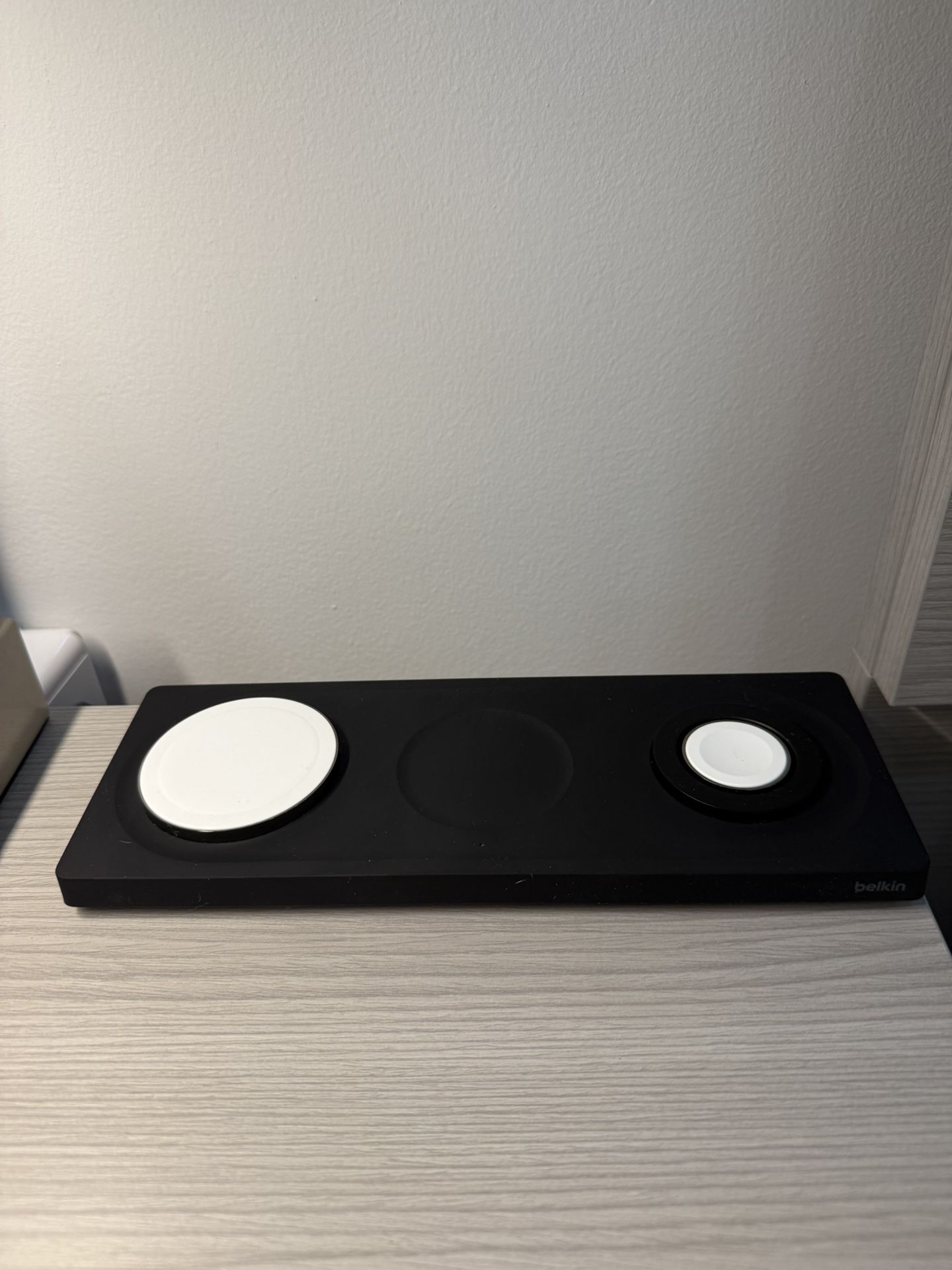 Belkin 3-in-1 Wireless Charging Pad with Official MagSafe Charging 15W