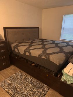 King Bed & Mattress