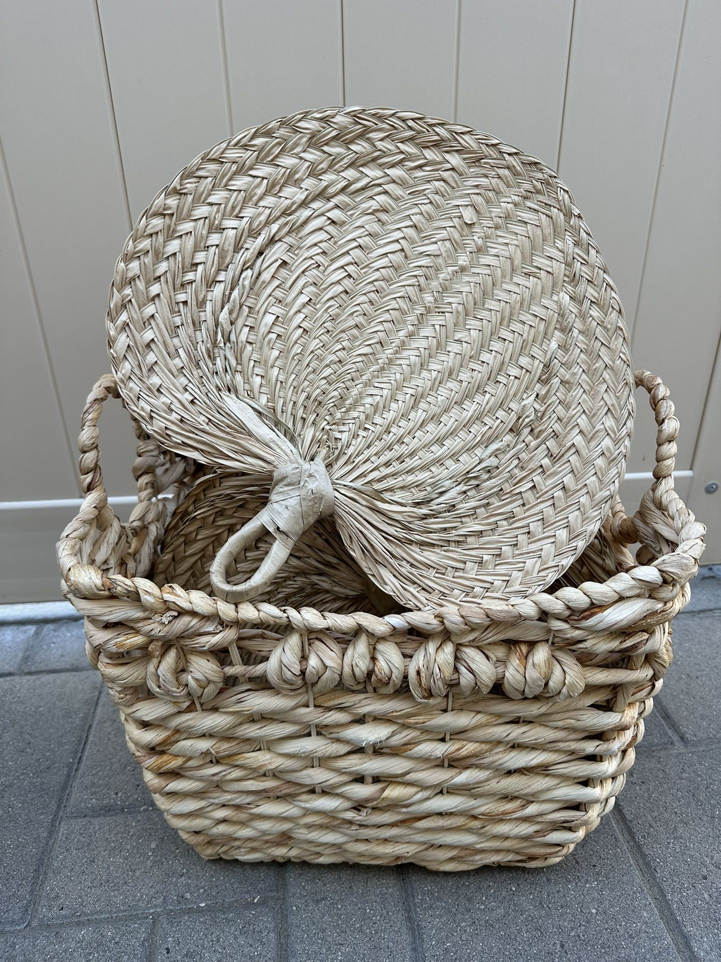 Wedding Decor - 12 Pieces Natural Handmade Raffia Fans with Basket
