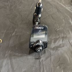 Bluetooth connector for car, using FM frequency