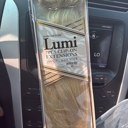 Brand new hair extensions 22"