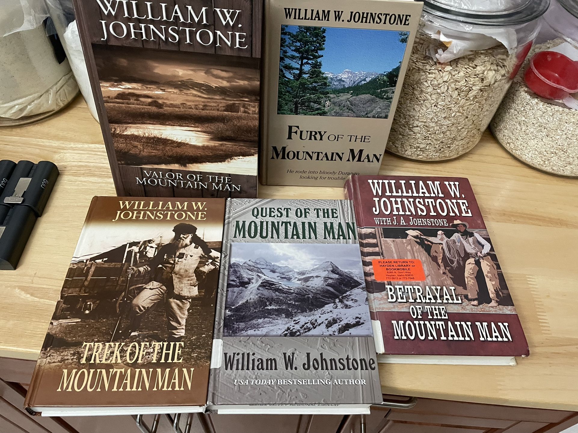 William Johnstone mountain man lot of five books