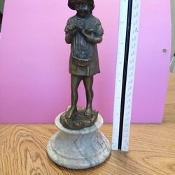 Bronze Girl With Birds (new Pics after a minor polishing. )