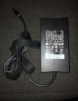 Dell AC Power Adapter 130W 19.5V 6.7A DA130PE1-00