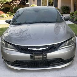 Chrysler 200