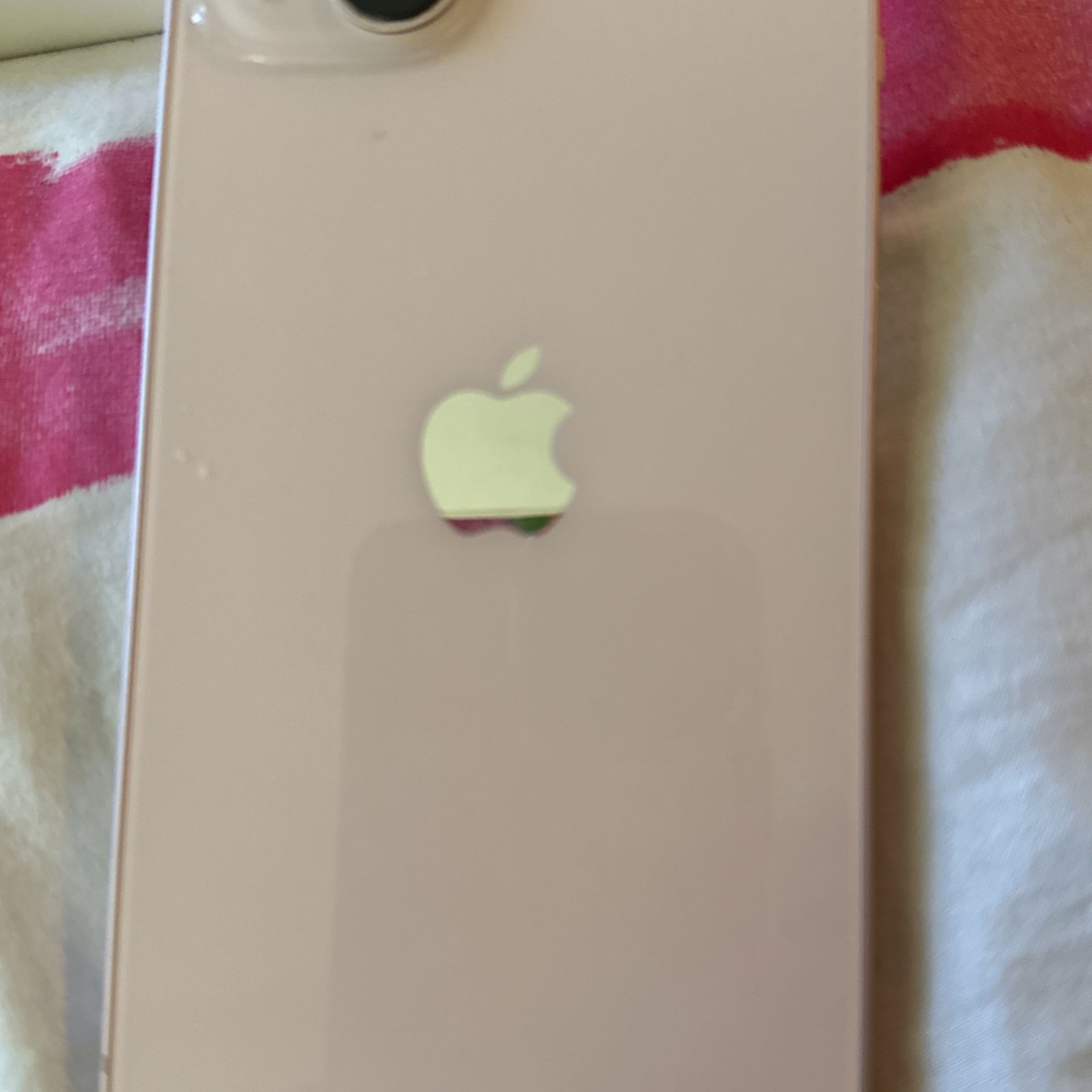 I Phone 13. Pink