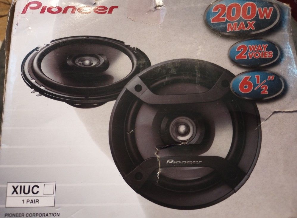 PIONEER 2 WAY SPEAKEE