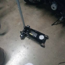 Brand   New  Heavy Duty Husky Floor Jack Paid 200 Dollars 