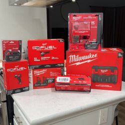 Ton of Brand New Milwaukee Power Tools