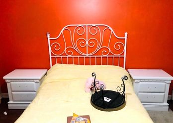 Full size bed with mattress