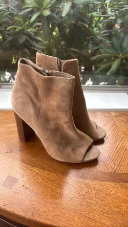 Women’s Open Toe Ankle Boots - size 8