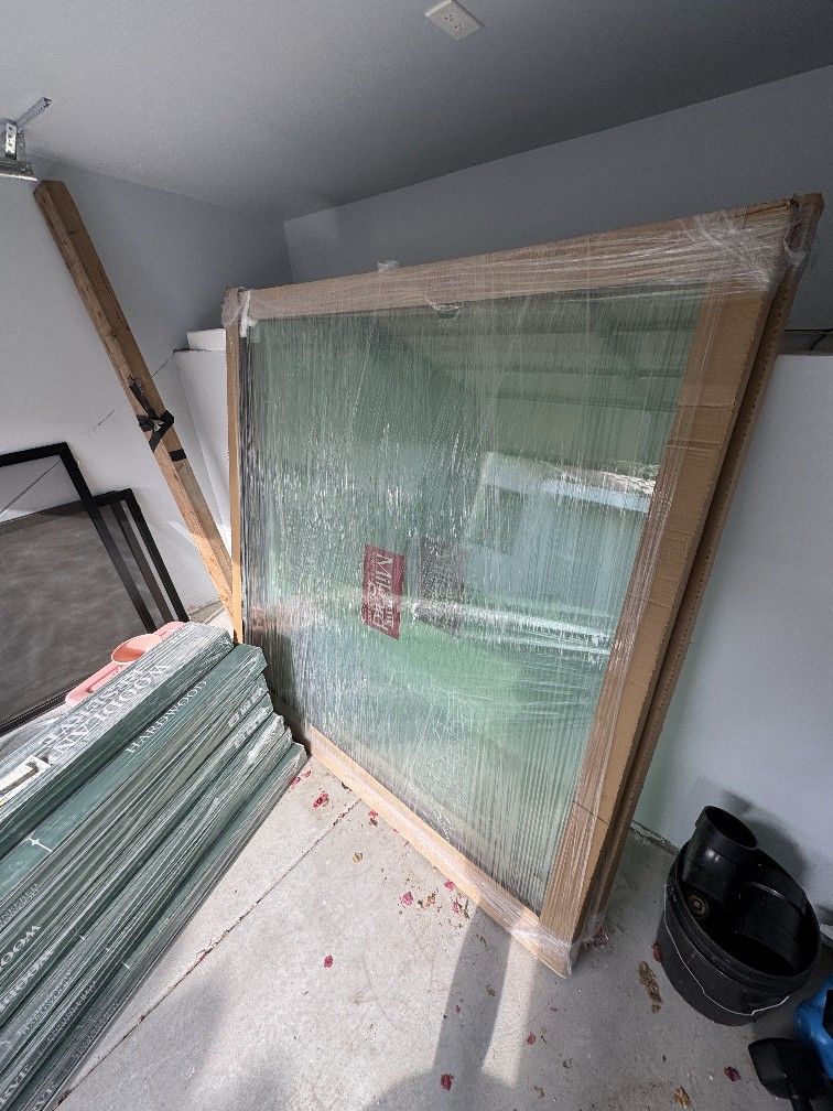 Two 6‘ x 6‘ Milgard windows. Brand new.