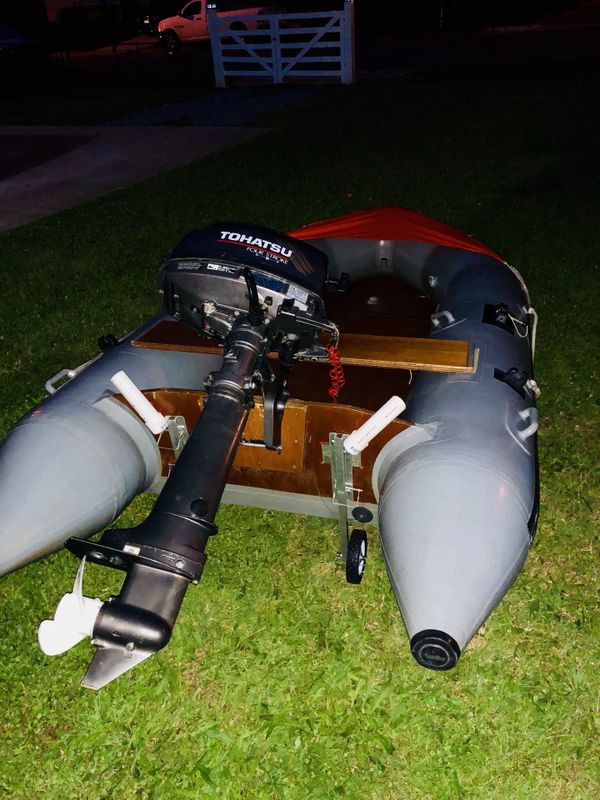 Inflatable boat with outboard motor tohatsu 6 hp in excellent condition for Sale in Landover, MD Inflatable boat with outboard motor tohatsu 6 hp in excellent condition for Sale in Landover, MD