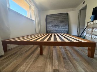 King’s size wooden bedframe heavy duty