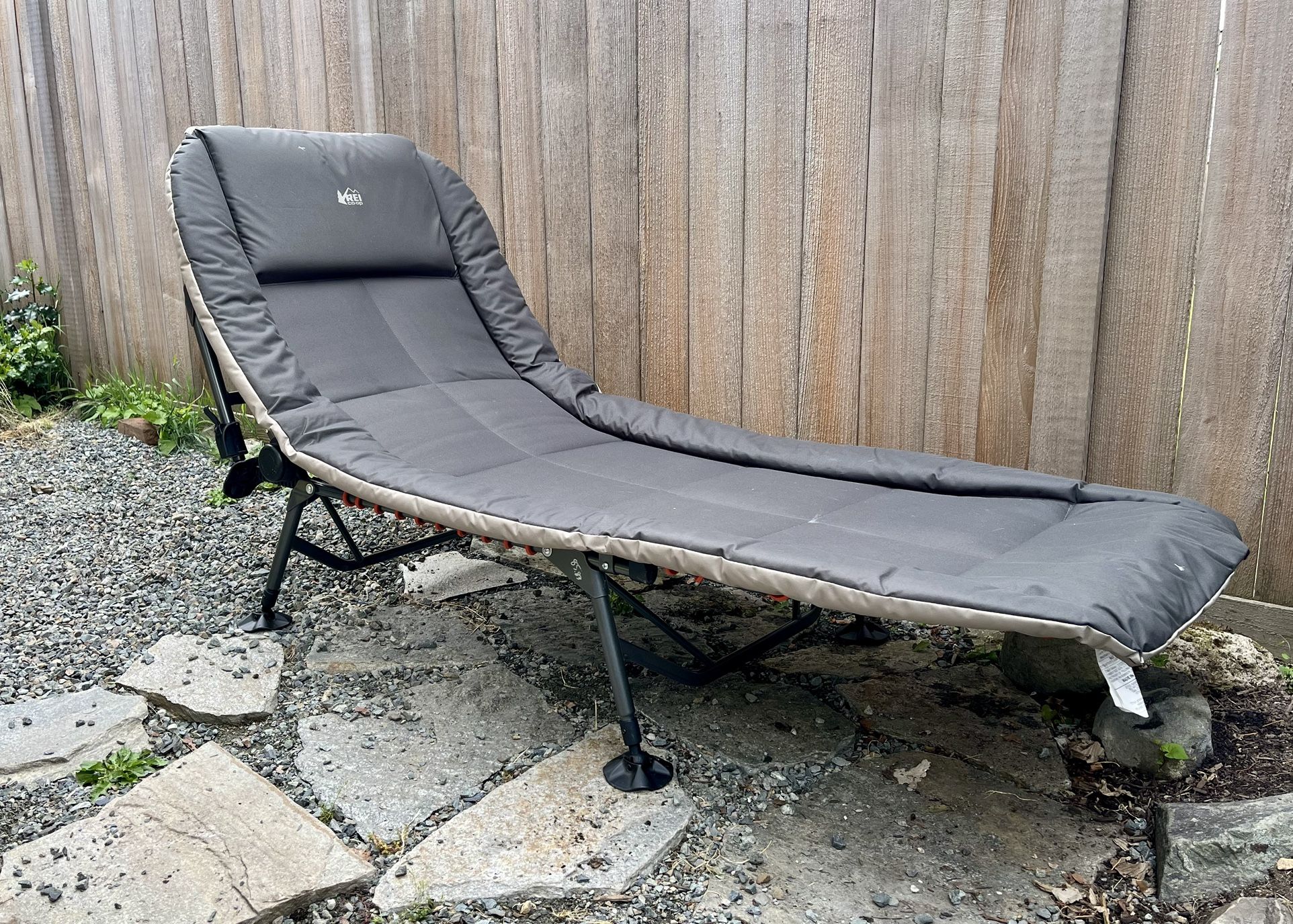 REI Wonderland Comfort Cot