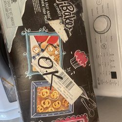Easy Bake Oven 