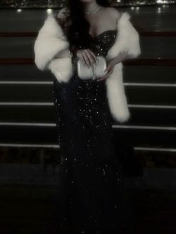 Midnight/Grey Strapless Evening Gown with White Faux Fur Stole and silver clutch
