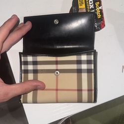 Burberry Card Holder Wallet for Sale in Queens, NY - OfferUp