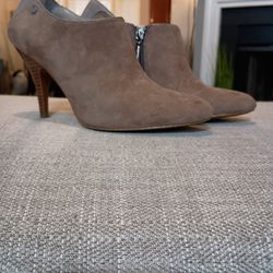 Ladies Boots 
