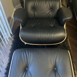Sohnne Eames Style Lounge Chair and Ottoman